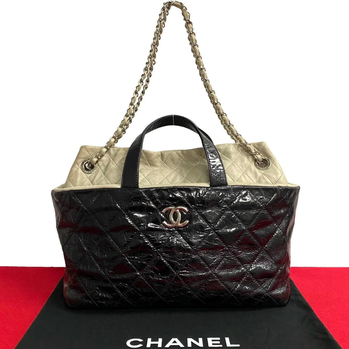 Chain Bag Handbag Leather Shoulder Patent 2way Black Matelasse (Good) 20309 Pre-Owned